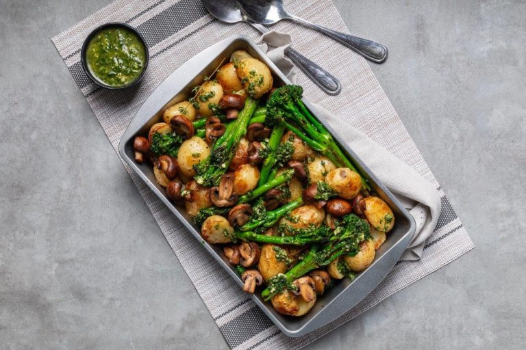 Tenderstem SA Tenderstem Mushroom & Garlic Butter Potato Tray Bake Website Image