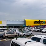 Makro Parking Lot